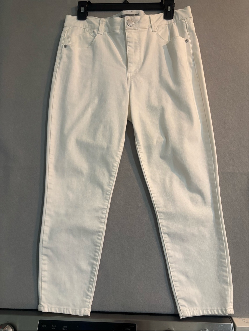 Wit & Wisdom white straight leg/skinny jeans